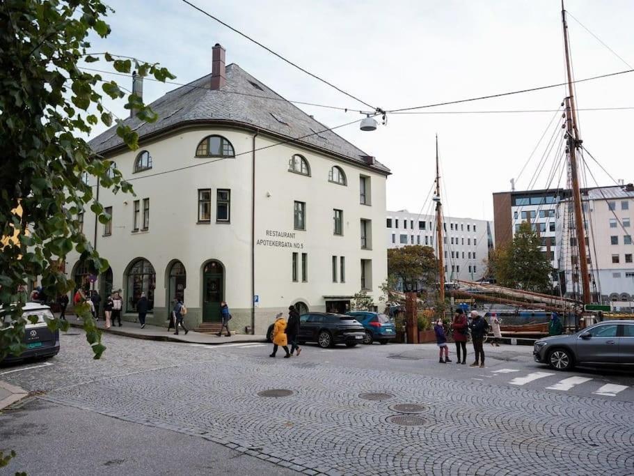In The Heart Of Brosundet! Fully Equipped 3 Bed Room Ap Ålesund Eksteriør billede